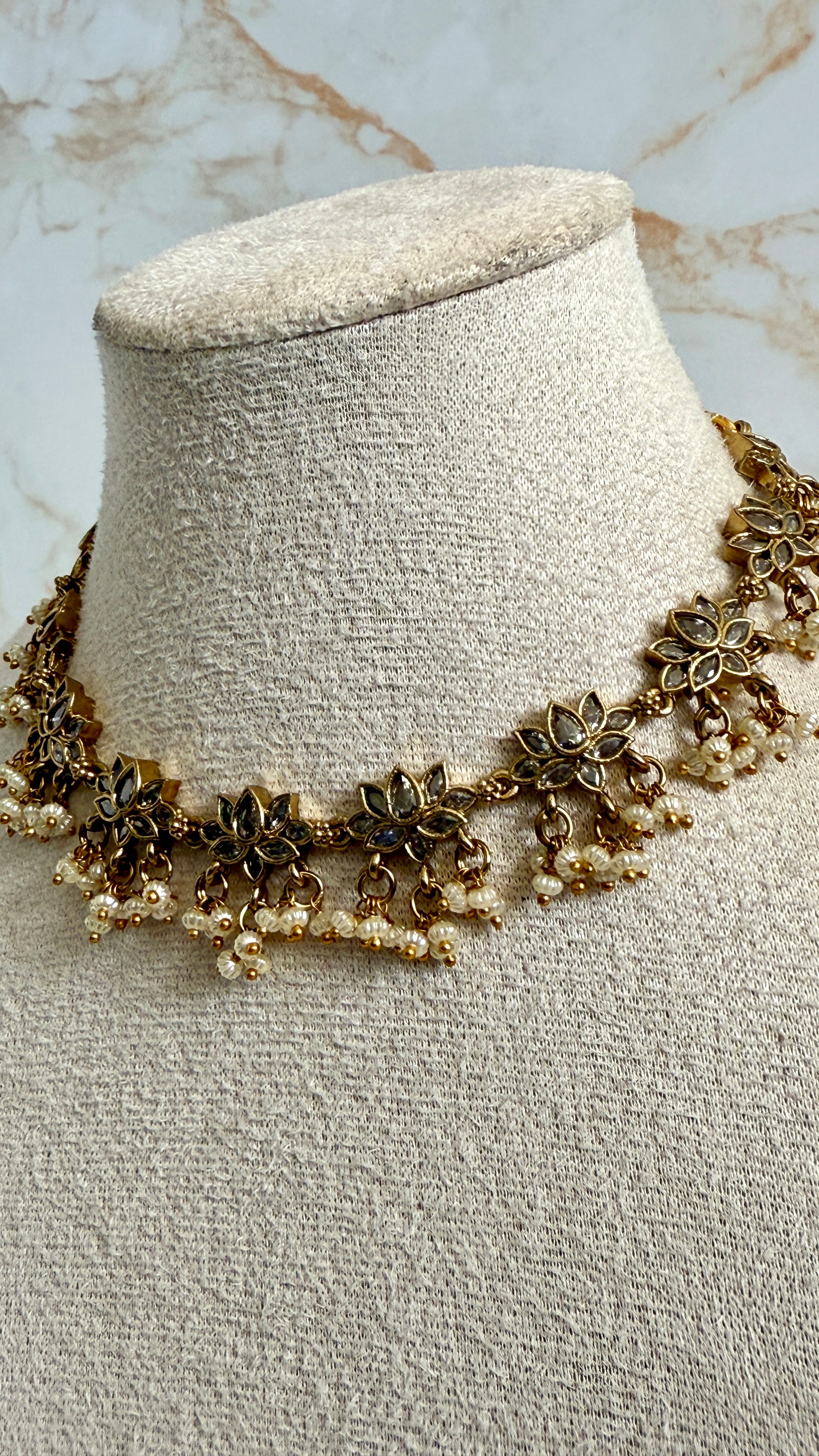 White Lotus Necklace Set